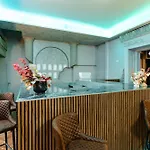 Palace Bulevard Inn